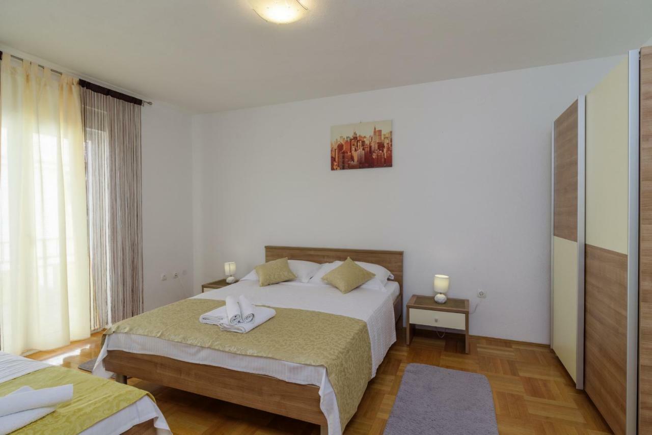 Renic Apartmani Kaštela Eksteriør billede