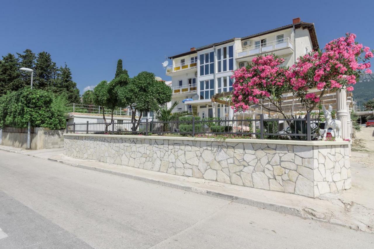 Renic Apartmani Kaštela Eksteriør billede
